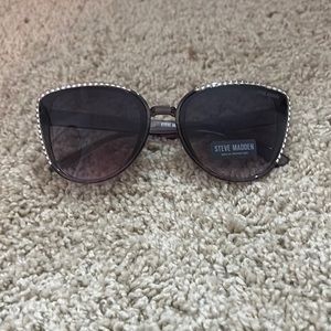 Steve Madden Sunglasses New With Tag